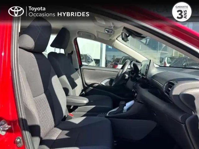 Toyota Yaris 116h dynamic 5p my21 — photo 6