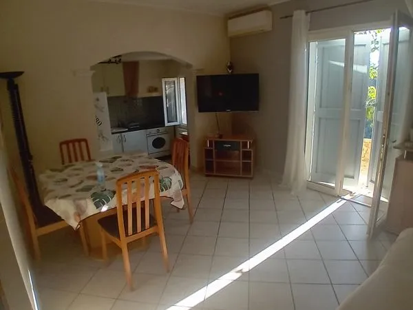 Particulier loue charmant T2 dans maison privée