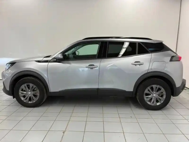 Peugeot 2008 e- 136ch allure — photo 4