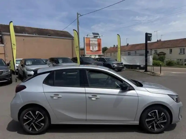 Opel Corsa 1.2 turbo 100ch gs — photo 4