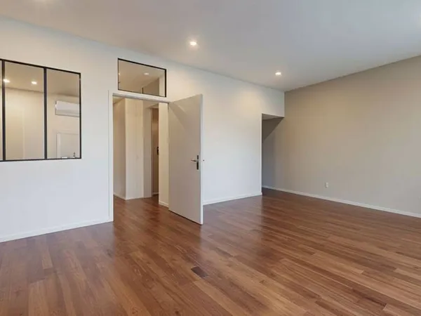 Local commercial 82 m²
