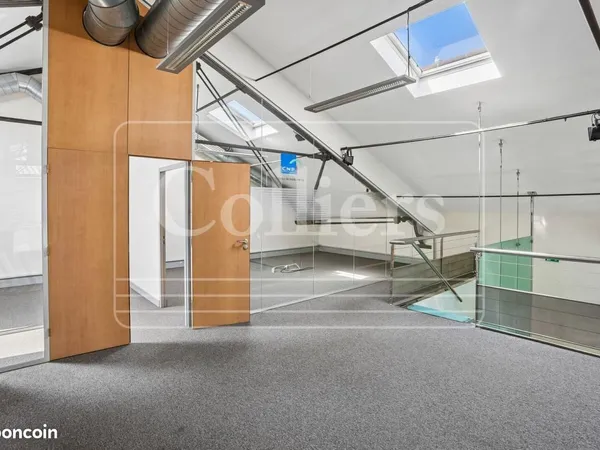 Bureaux 263 m²