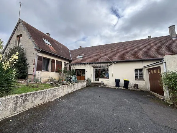 Maison 9 pièces 321 m²