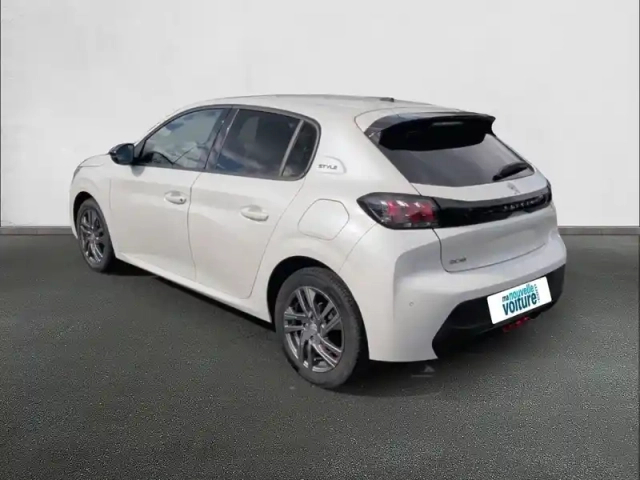 Peugeot 208 puretech 100 s&amp;s bvm6 — photo 27