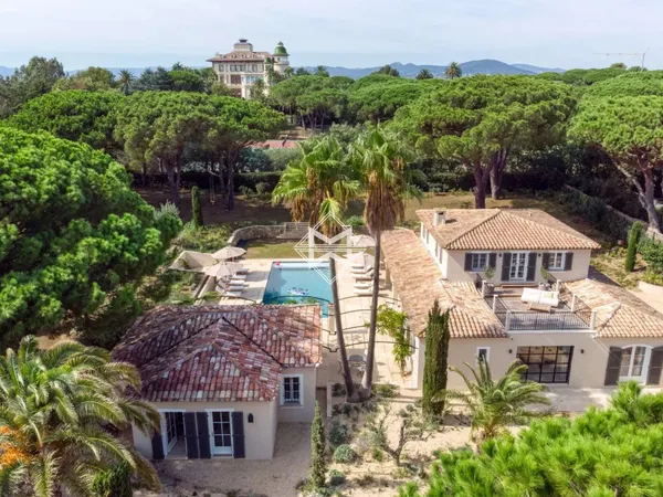 Villa 8 pièces 300 m²