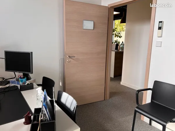 Bureau et espace de travail Location Sélestat  100m² 450€