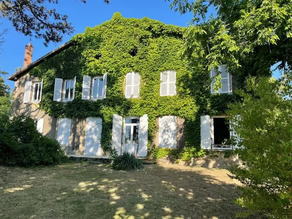 Villa 10 pièces 480 m²