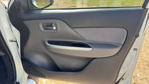 Mitsubishi L200 2.4 DI-D 181 4WD - Intense Connect – 2018 – 165157 km – Diesel – Boîte Manuelle — photo 38