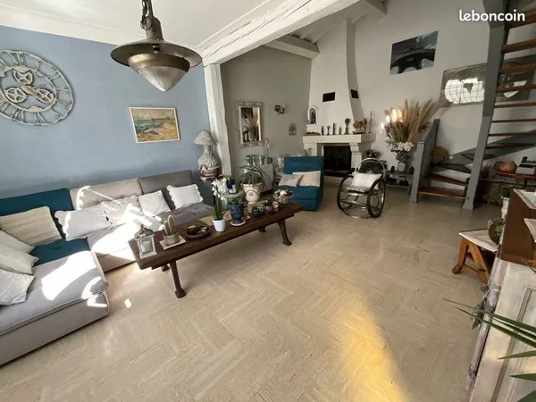 Villa 5 pièces , 130 m2 avec jardin et piscine