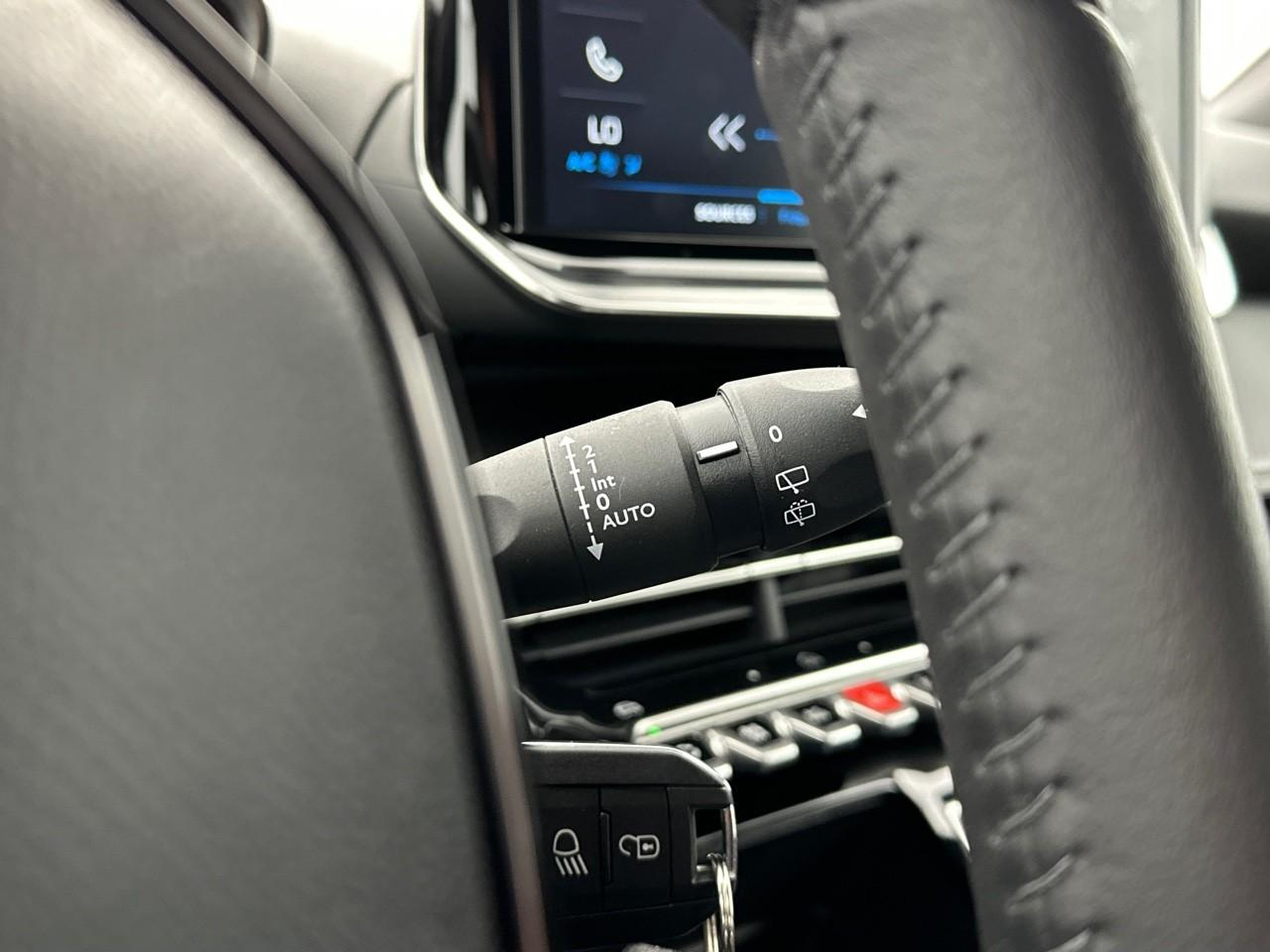 Peugeot 2008 100 s&s bvm6 style — photo 20