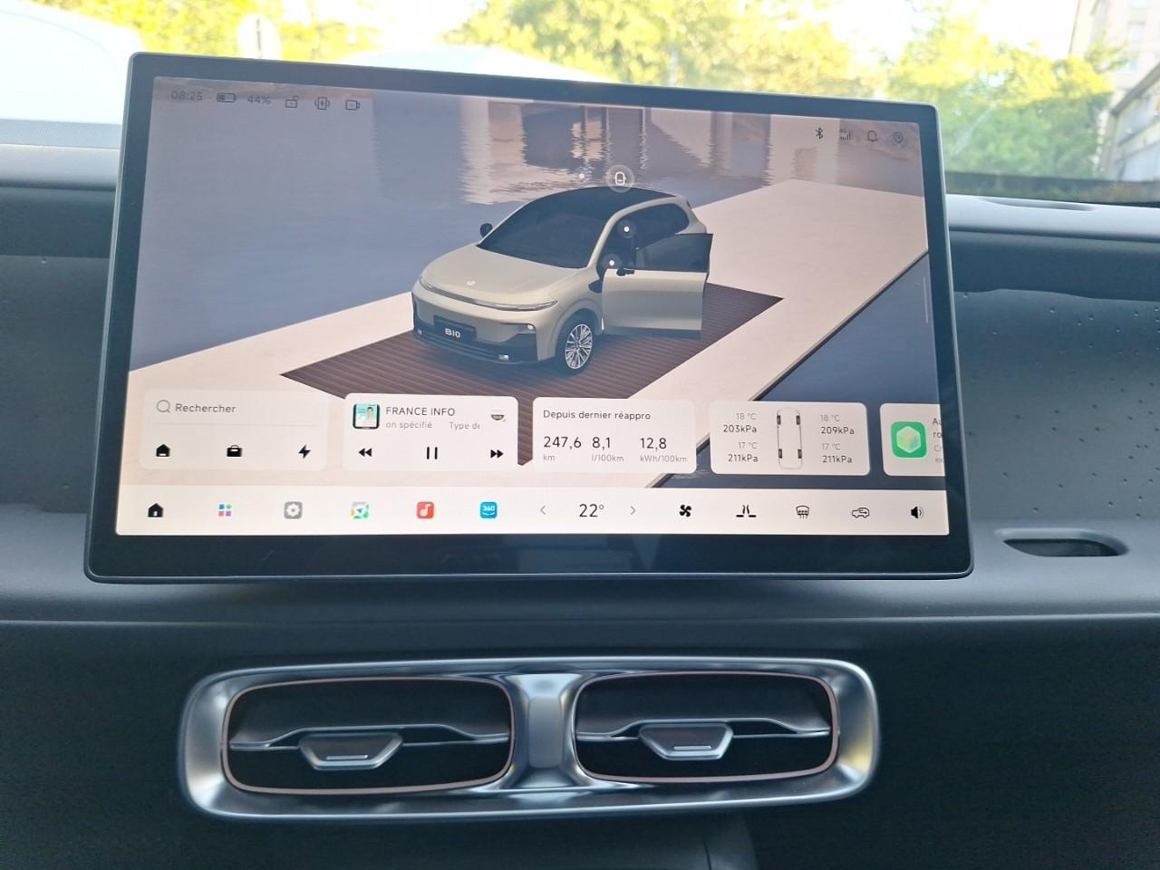 Leapmotor B10 reev 218ch 18,8 kwh design — photo 17