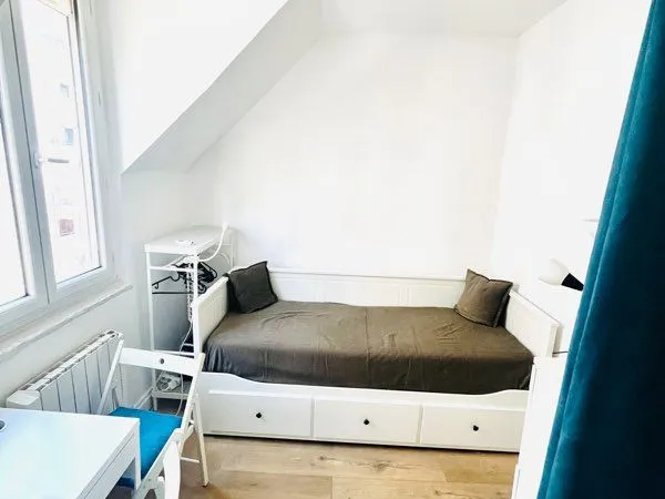 Beau studio meublé lumineux
