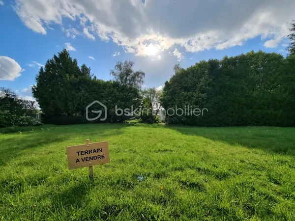 Terrain 901 m²