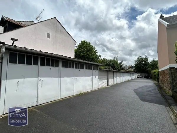 Stationnement Vente Livry-Gargan  527m² 345000€