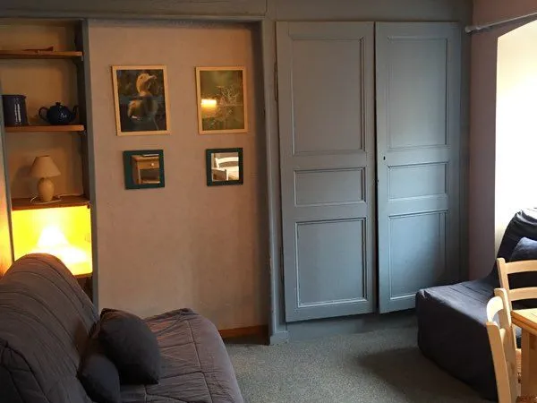 Studio à louer à Besse