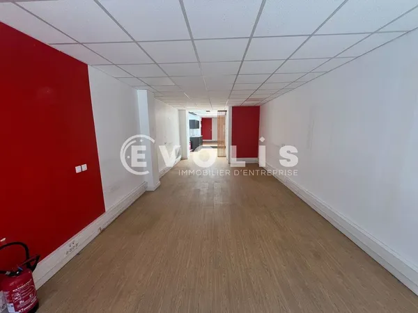 Locaux commerciaux - A LOUER - 90 m² non divisibles