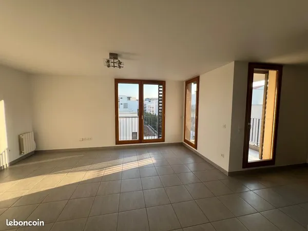 Proprietaire vend beau t2 lumineux dans residence de qualite- garage-balcon