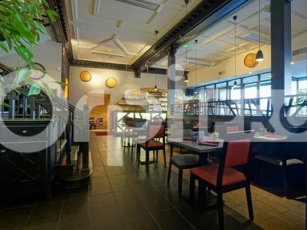 Fonds de commerce 1200 m²