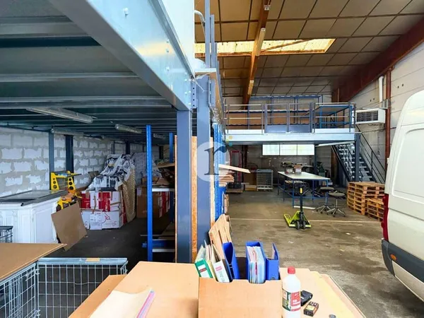 Local d'activité 250 m²
