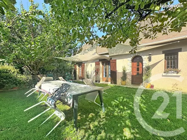 Maison 7 pièces 146 m²