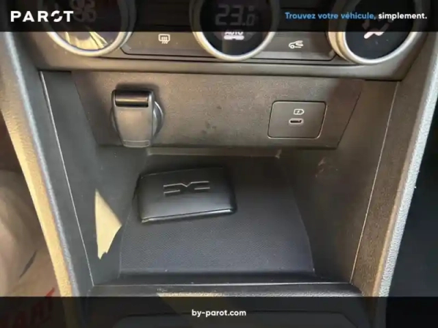Dacia Sandero 1.0 tce 90ch journey — photo 22