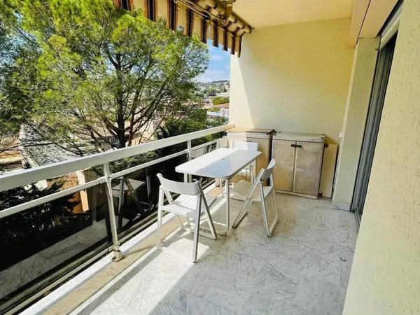 2 Pièces meublé quartier Lintier