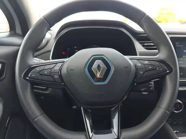 Renault Zoé zoe r110 — photo 12