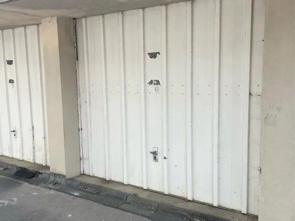 Box / Garage 15m2 Herouville Saint Clair Grande Delle