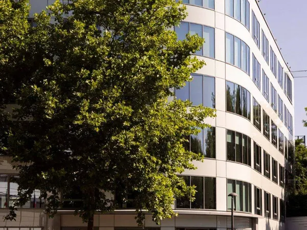 Bureaux 2 pièces 2335 m²