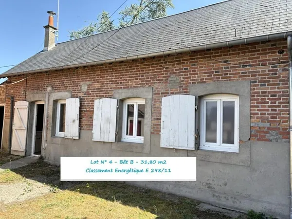 SOUESMES, Ensemble immobilier de trois appartements/maison avec terrain constructible de 480 m2