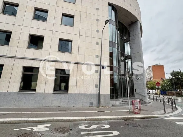 Bureaux 2787 m²