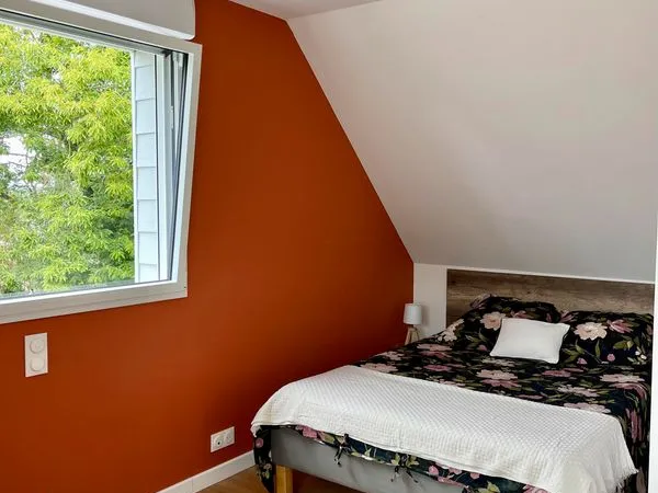 Chambre meublée dans Maison de ville avec jardin