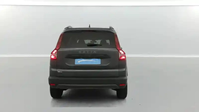 Dacia Jogger tce 110 5 places — photo 13