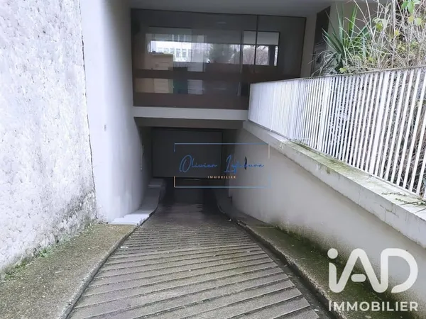 Parking 12 m²