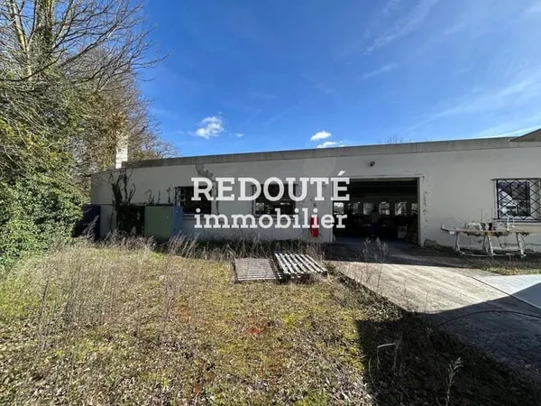 LOCAL D'ACTIVITE A LOUER Environ 620m2 TINQUEUX