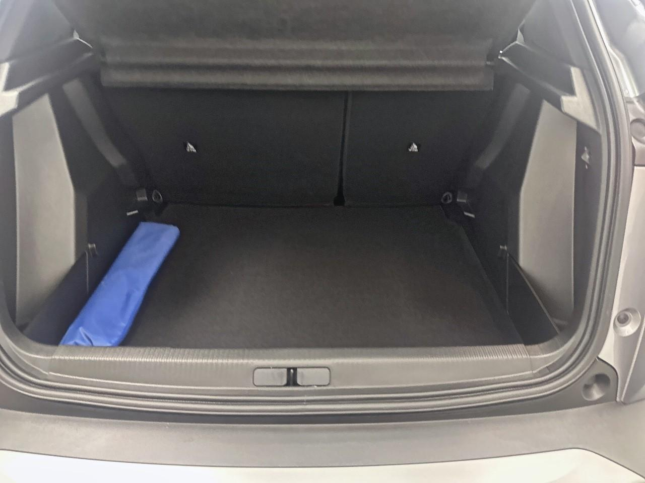 Peugeot 2008 hybrid 145 ch e-dcs6 style — photo 6