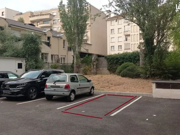 Place de parking extérieure