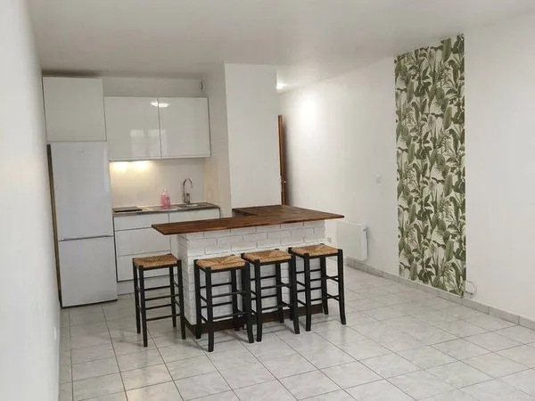 Studio 1 pièce 30 m²