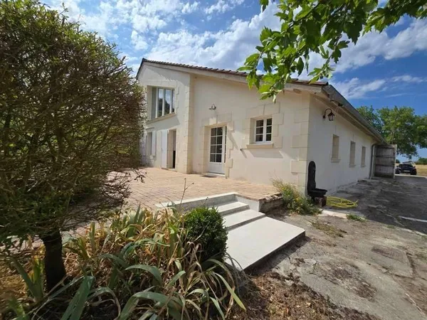 Maison 8 pièces 214 m²