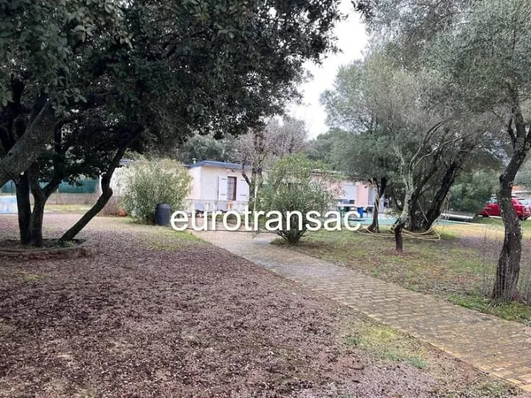 Maison de plain-pied 3 pièces 77 m²