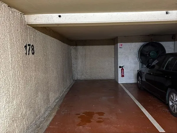 Grande place de parking 16 m² - 10 Greffulhe, Levallois-Perret - Résidence sécurisé