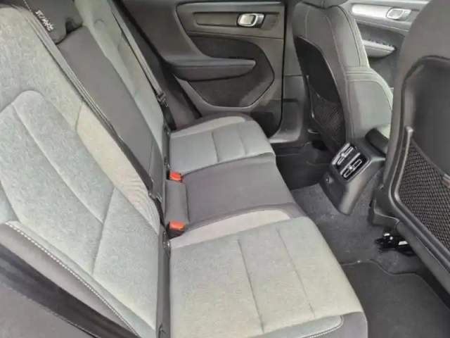 Volvo Xc40 t4 recharge 129 + 82ch inscription business dct 7 — photo 14