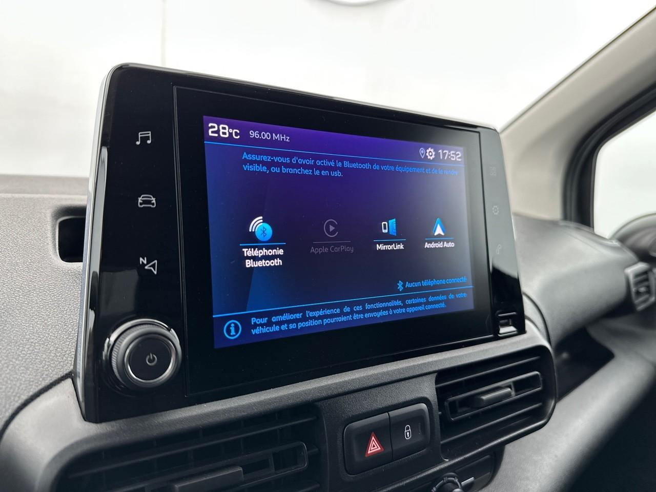 Peugeot Partner fourgon standard 650 kg bluehdi 100 s&s bvm6 premi — photo 22