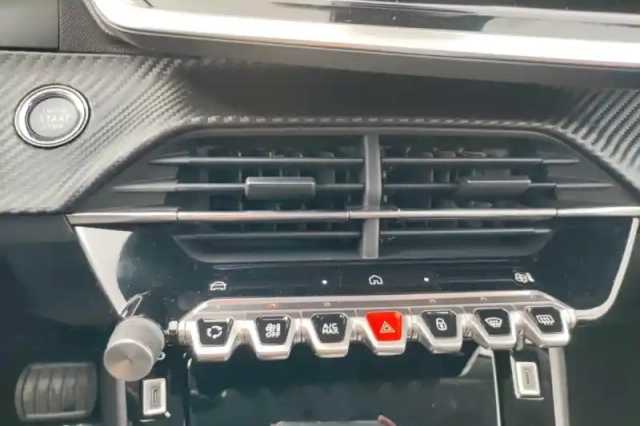 Peugeot 208 electrique 50 kwh 136ch — photo 62