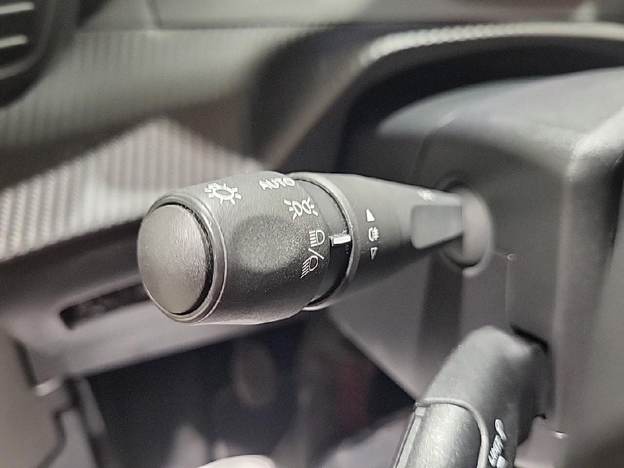 Peugeot 2008 puretech 100 s&s bvm6 style — photo 20