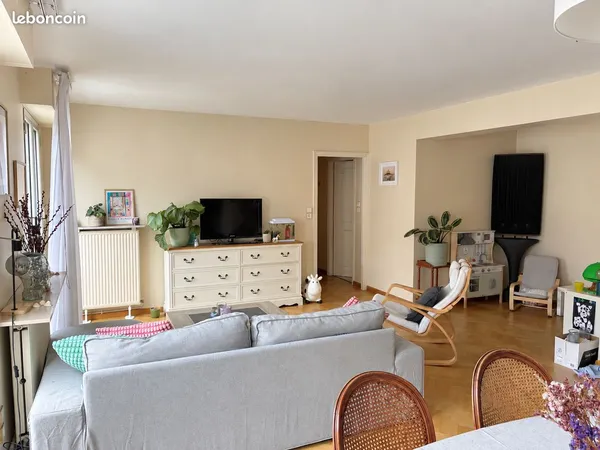 Appartement meublé 95 m² - Centre-ville de Valenciennes - Balcon, garage et cave