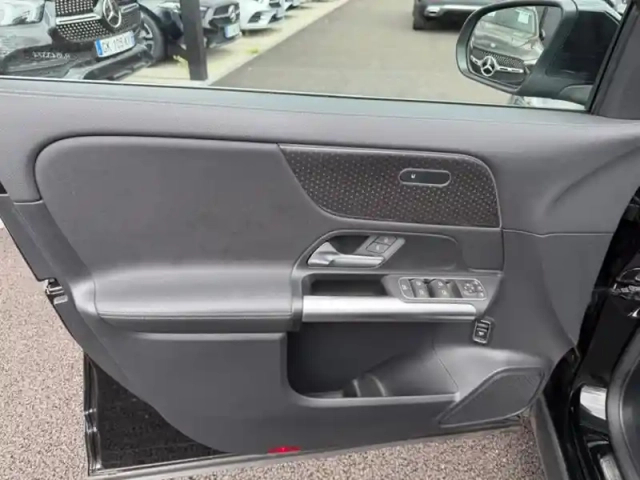 Mercedes Gla 200 d progressive line — photo 35