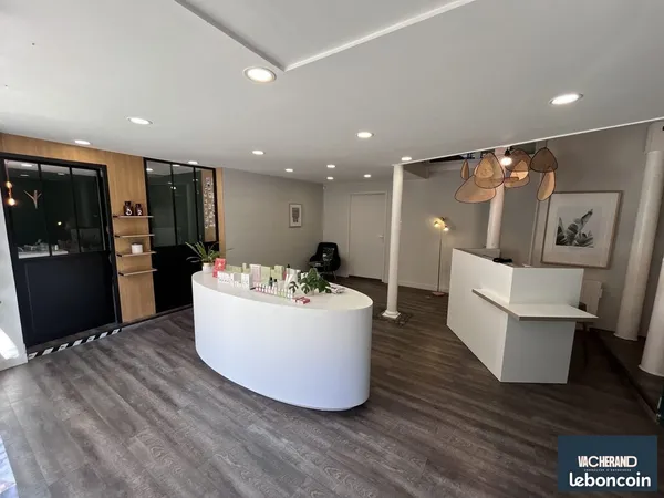Local commercial 120 m² Lille