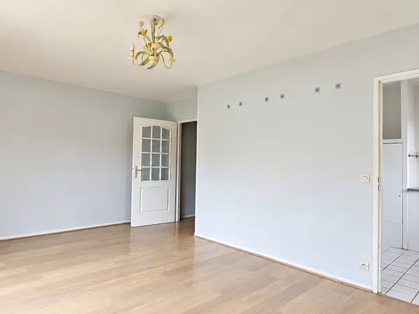 Evreux Centre ville Appartement de type F2 de 47 m2 avec Bal