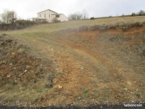 Terrain constructible Montrodat